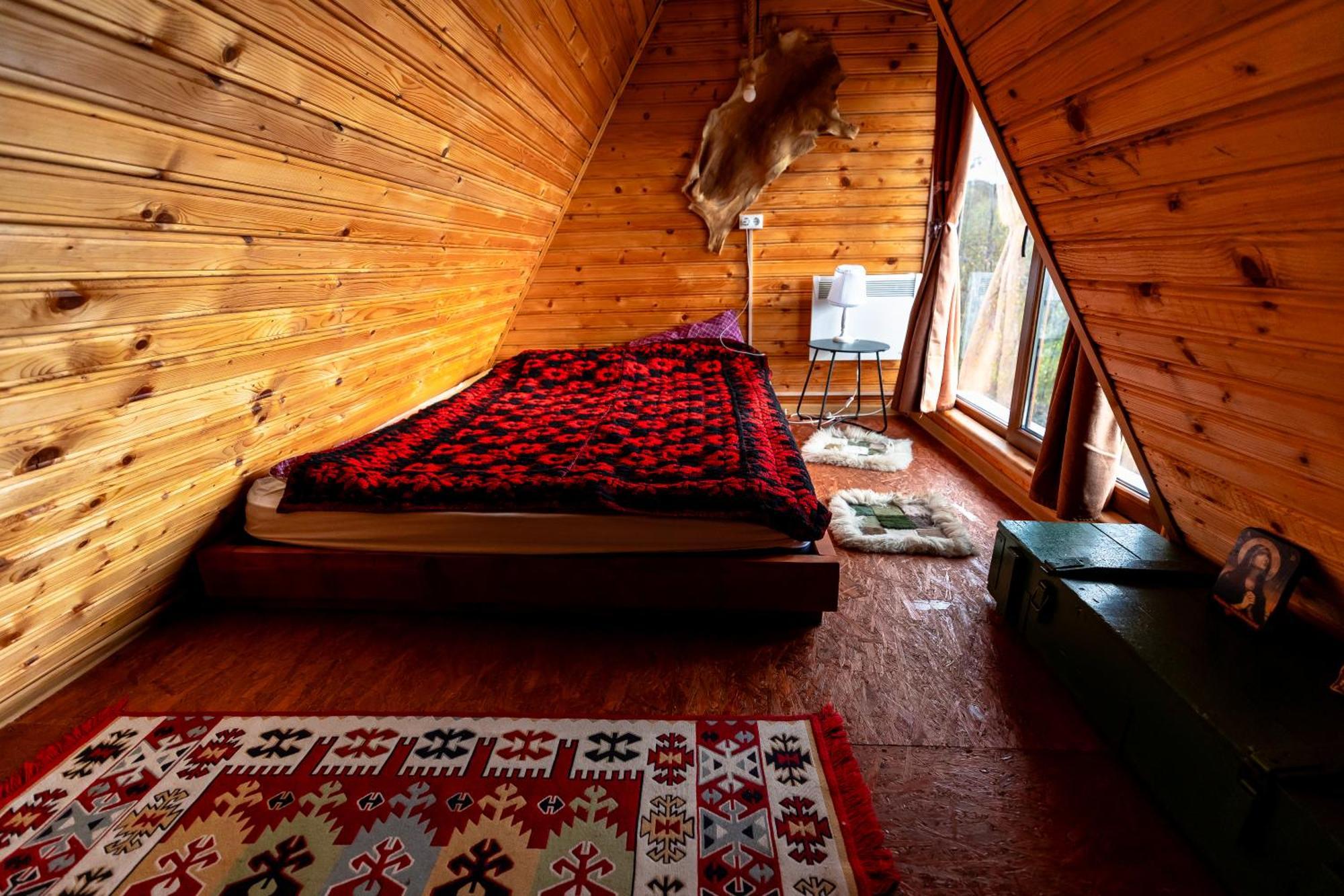 Villa Catunu' Lui Emil Carbunesti Esterno foto