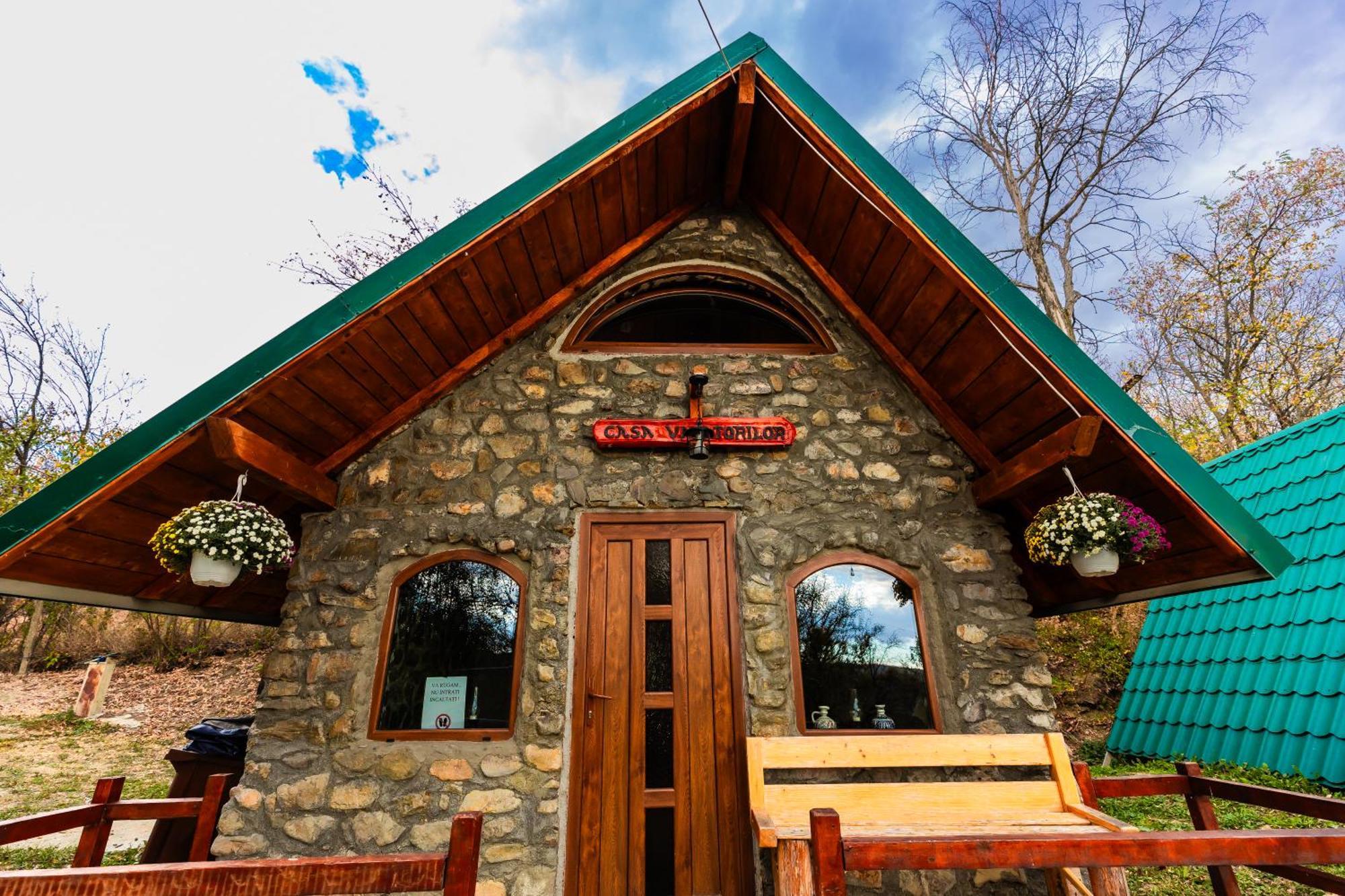 Villa Catunu' Lui Emil Carbunesti Esterno foto