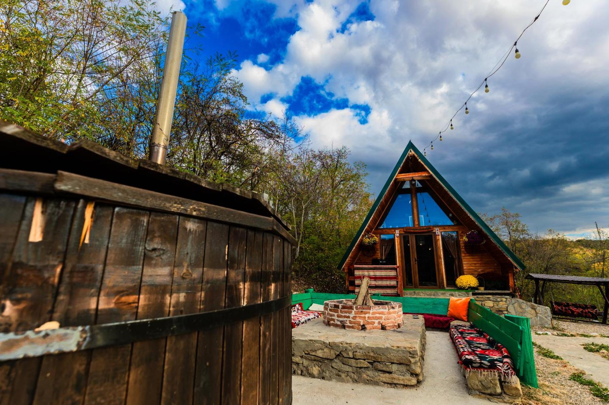 Villa Catunu' Lui Emil Carbunesti Esterno foto