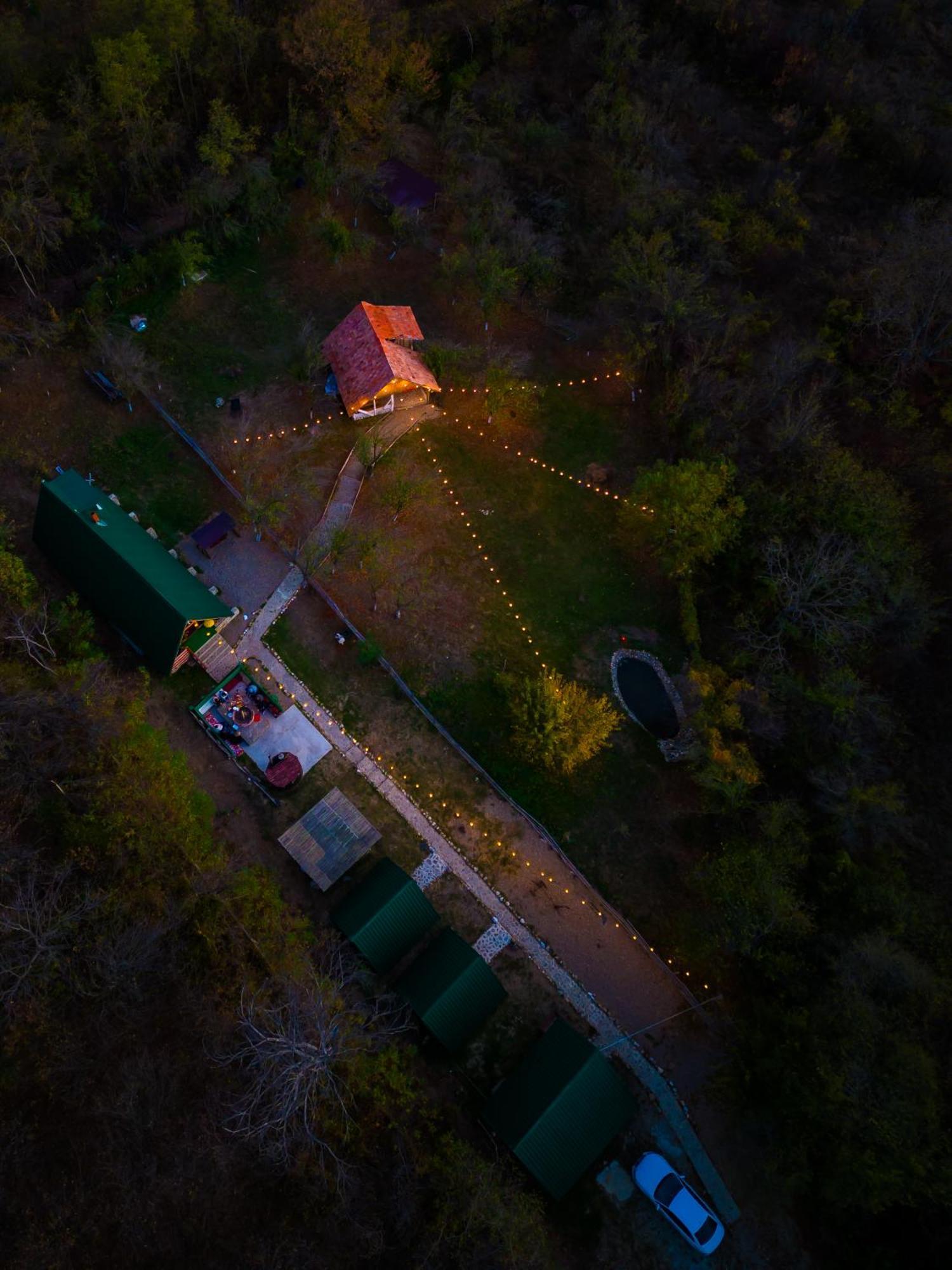 Villa Catunu' Lui Emil Carbunesti Esterno foto